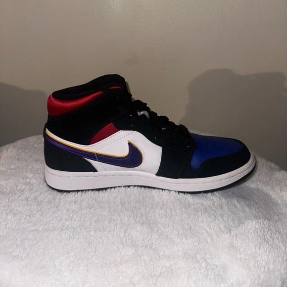 2019 Air Jordan 1 Mid SE 'Rivals' - Picture 3 of 3